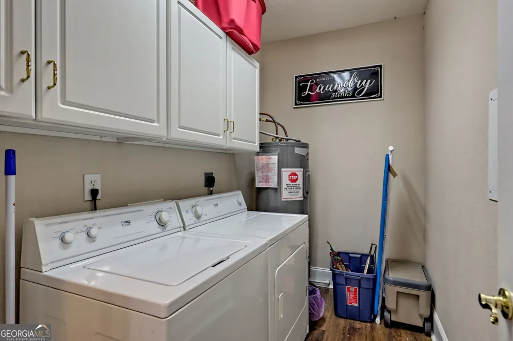 1688 Lakeview DR Young Harris, GA 30582