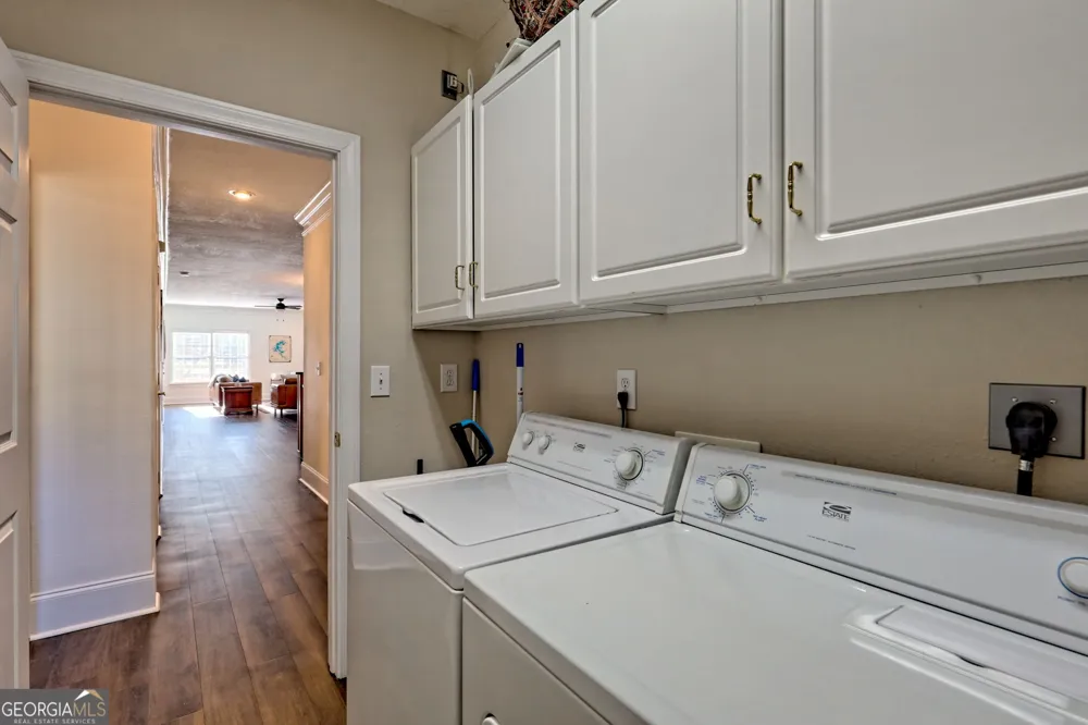 1688 Lakeview DR Young Harris, GA 30582