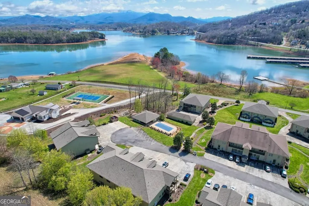 1688 Lakeview DR Young Harris, GA 30582