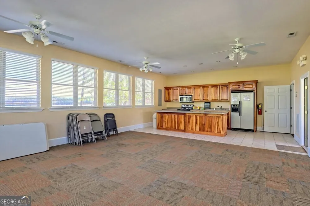 1688 Lakeview DR Young Harris, GA 30582