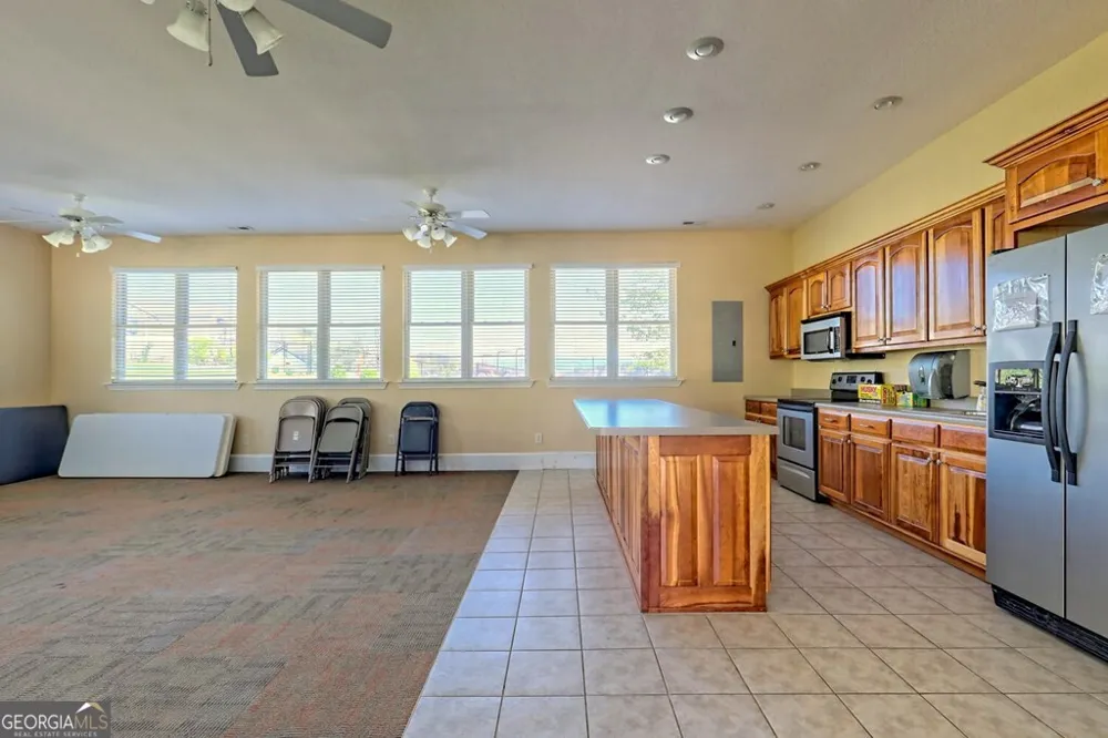 1688 Lakeview DR Young Harris, GA 30582