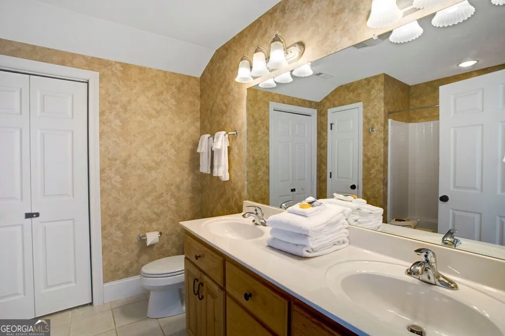1725 Watercrest WAY Young Harris, GA 30582