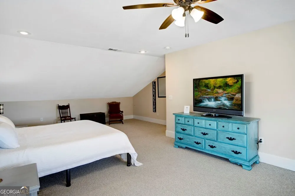 1725 Watercrest WAY Young Harris, GA 30582