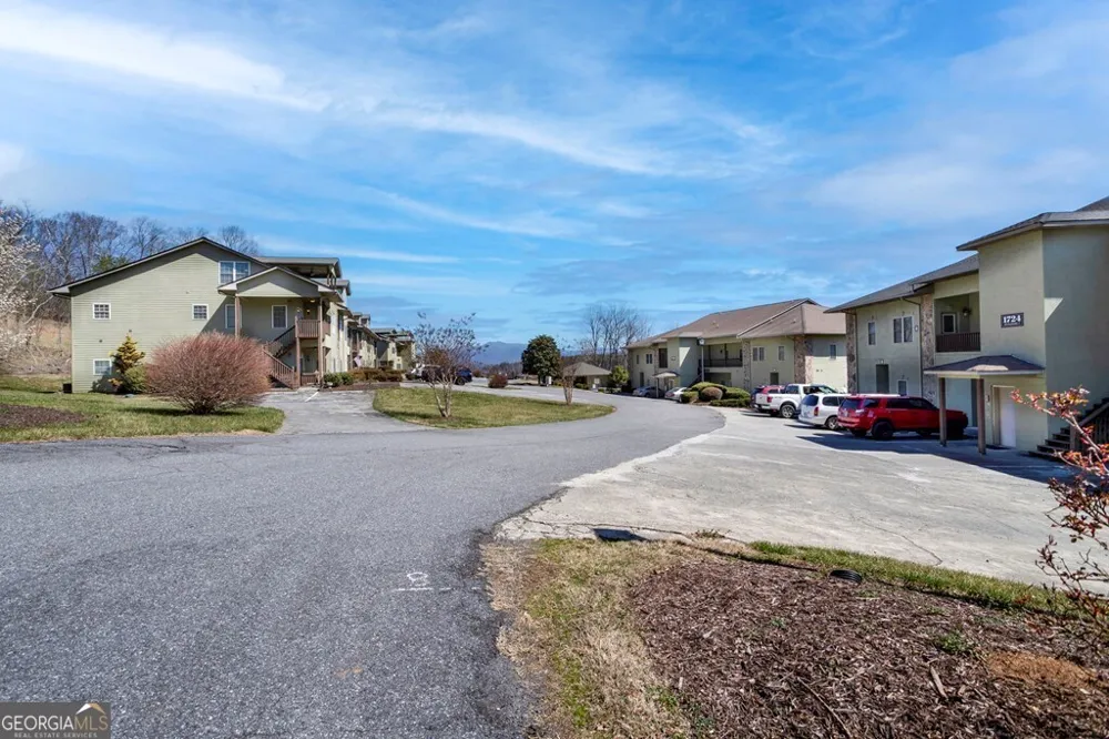1725 Watercrest WAY Young Harris, GA 30582