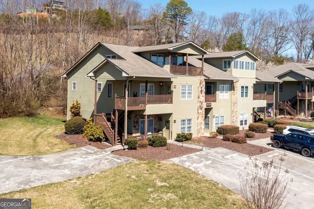1725 Watercrest WAY Young Harris, GA 30582