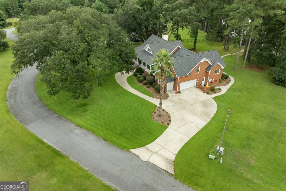 203 Cypress Lakes DR Bloomingdale, GA 31302