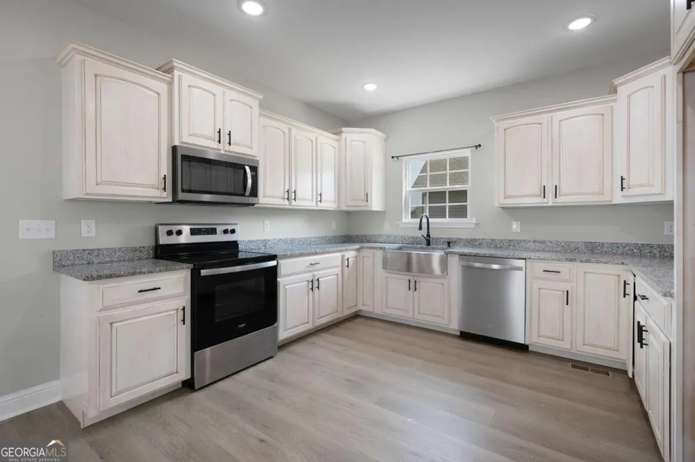 422 Coahulla Creek DR Dalton, GA 30721