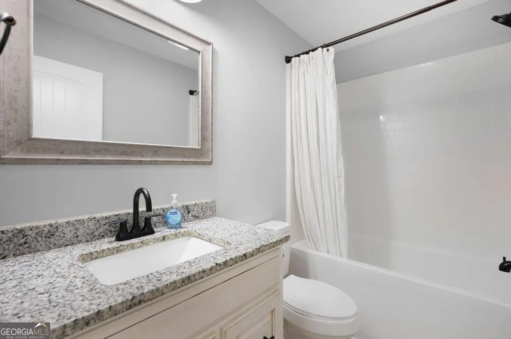 422 Coahulla Creek DR Dalton, GA 30721