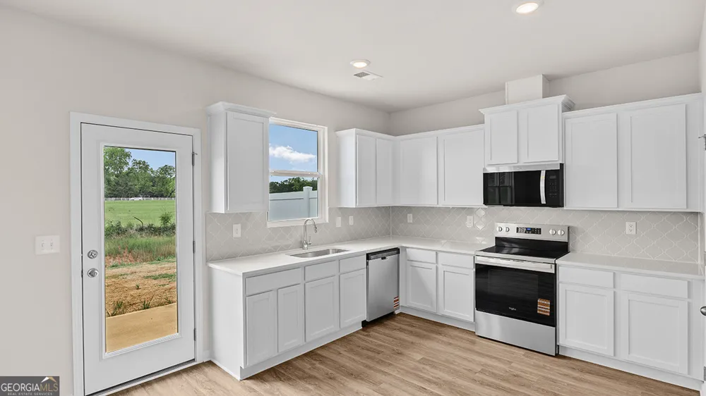 81A Lavendar LN Perry, GA 31069