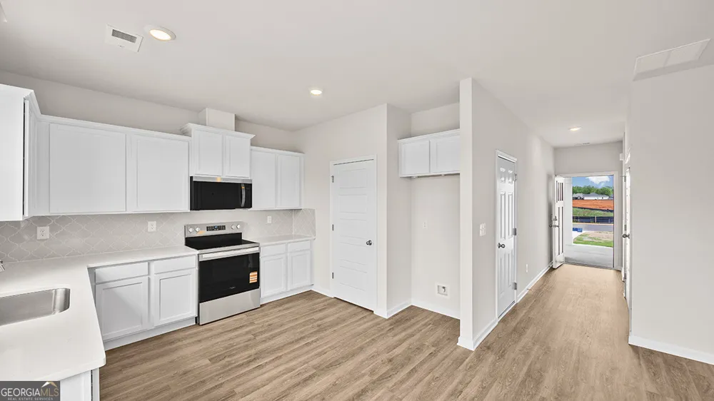 81A Lavendar LN Perry, GA 31069