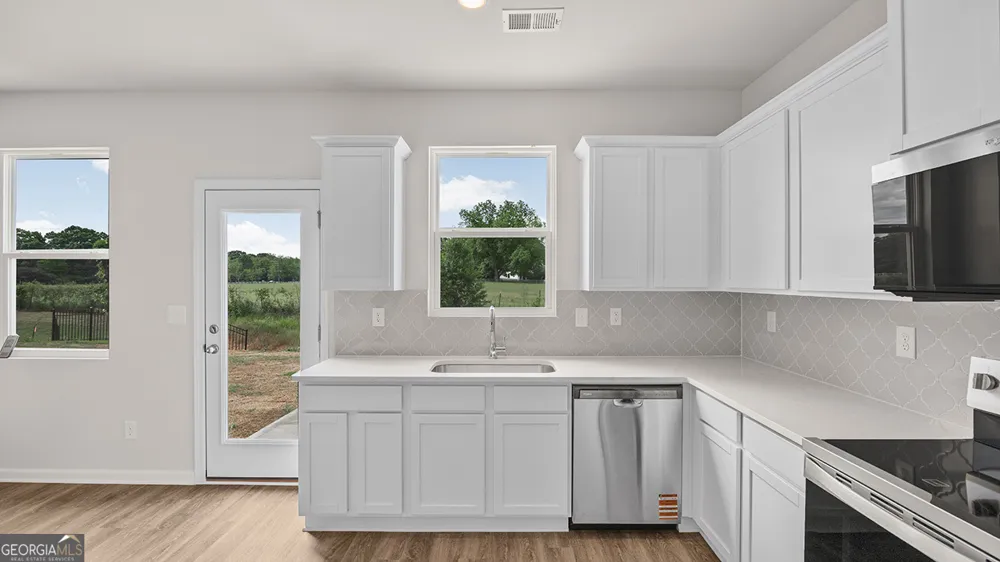 81A Lavendar LN Perry, GA 31069