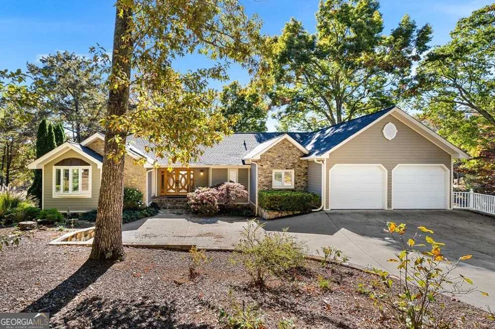 1370 Heathers Cove CIR Hiawassee, GA 30546