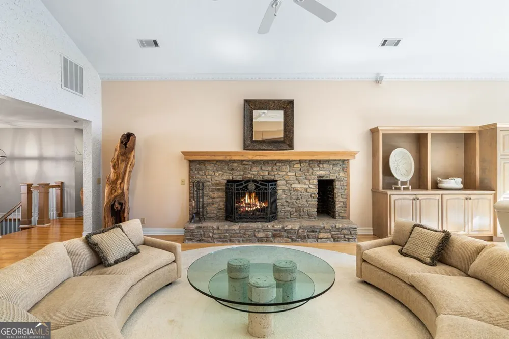1370 Heathers Cove CIR Hiawassee, GA 30546