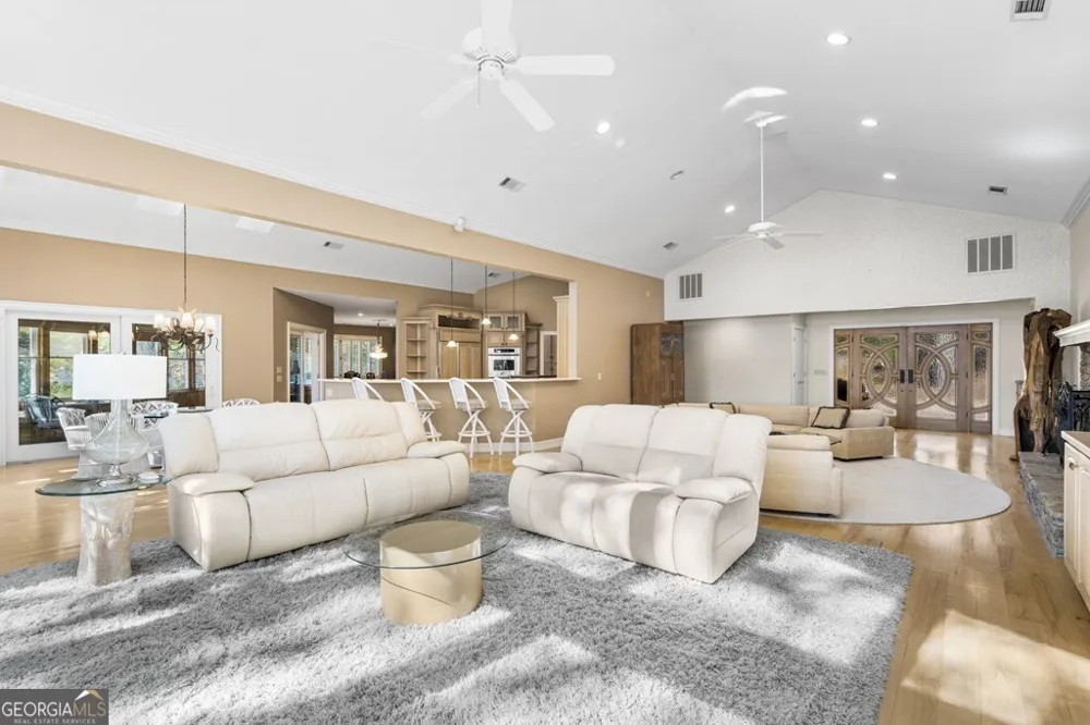 1370 Heathers Cove CIR Hiawassee, GA 30546