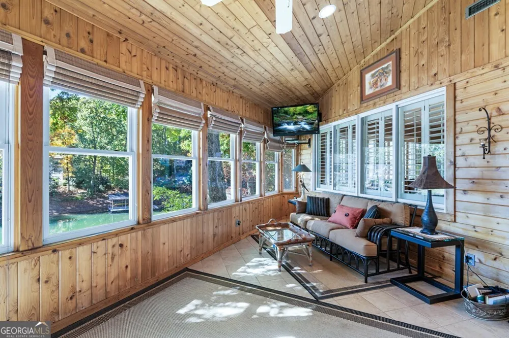 1370 Heathers Cove CIR Hiawassee, GA 30546