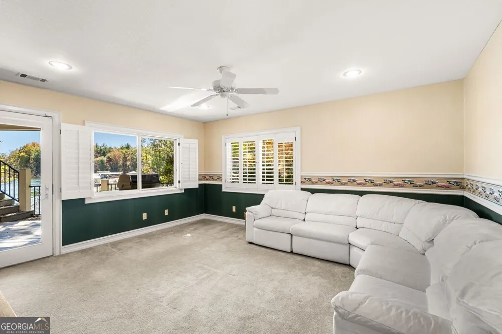 1370 Heathers Cove CIR Hiawassee, GA 30546