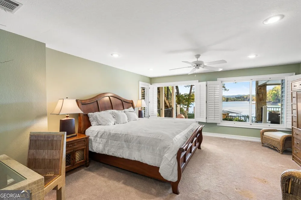 1370 Heathers Cove CIR Hiawassee, GA 30546