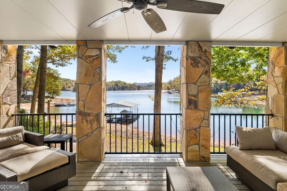 1370 Heathers Cove CIR Hiawassee, GA 30546