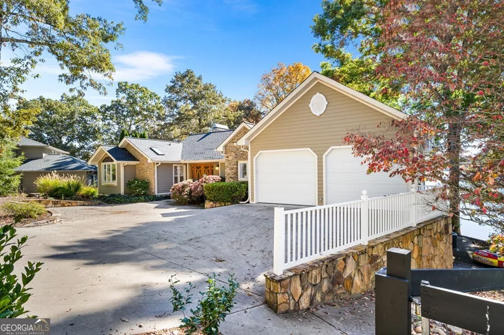 1370 Heathers Cove CIR Hiawassee, GA 30546