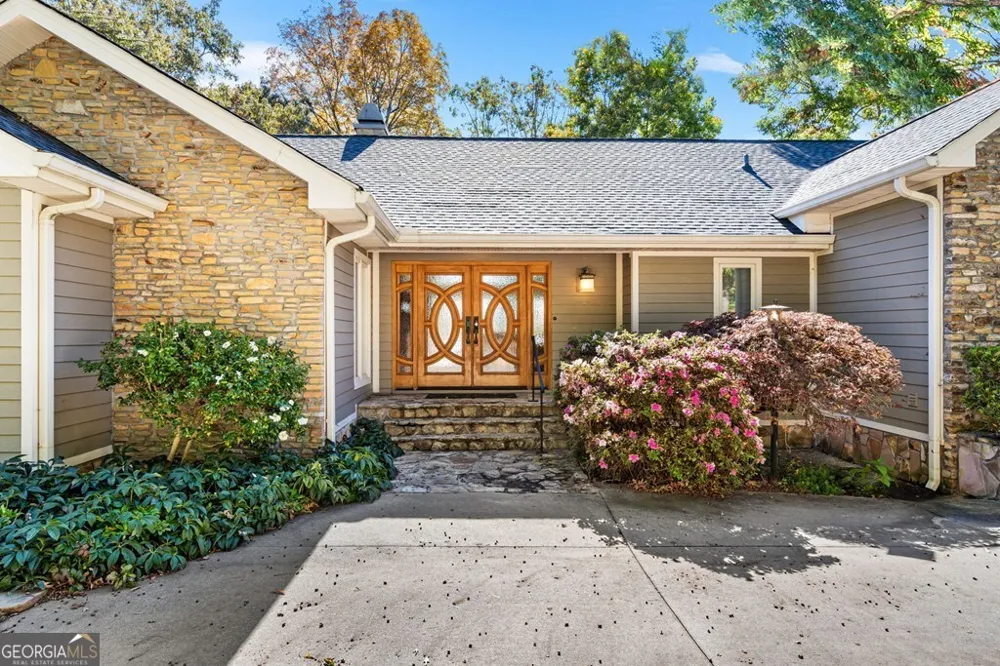 1370 Heathers Cove CIR Hiawassee, GA 30546