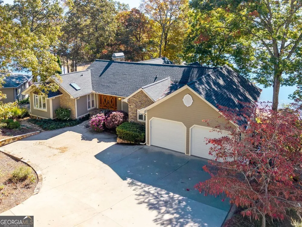 1370 Heathers Cove CIR Hiawassee, GA 30546