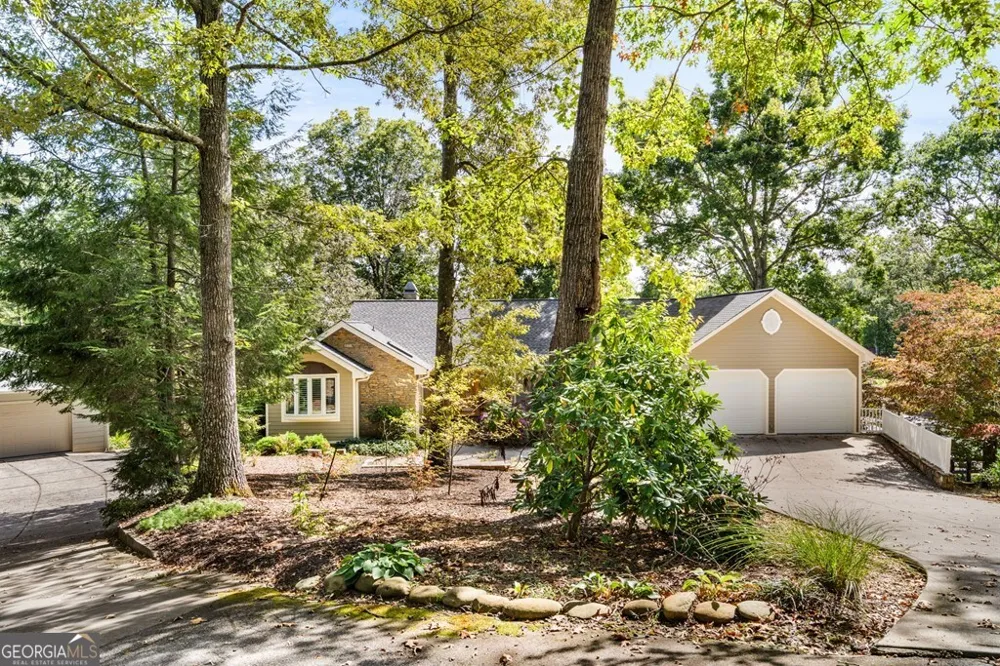 1370 Heathers Cove CIR Hiawassee, GA 30546