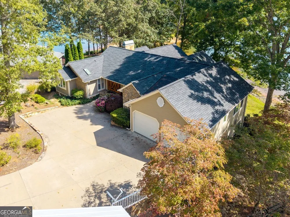 1370 Heathers Cove CIR Hiawassee, GA 30546