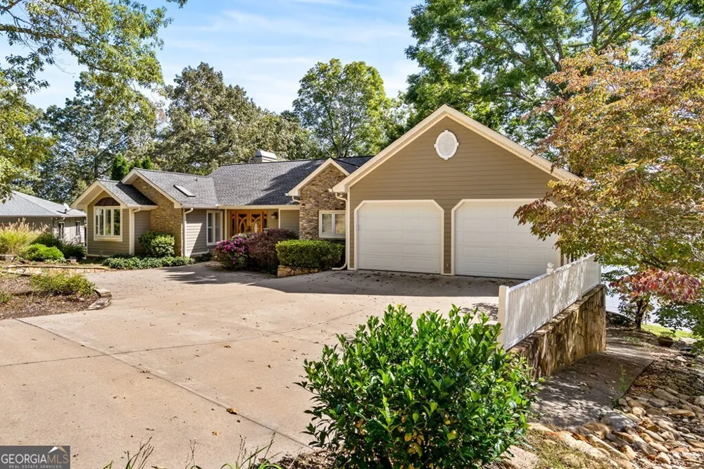 1370 Heathers Cove CIR Hiawassee, GA 30546