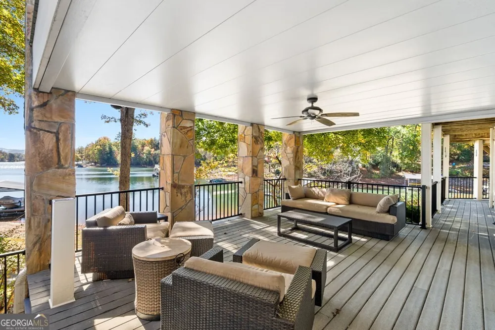 1370 Heathers Cove CIR Hiawassee, GA 30546