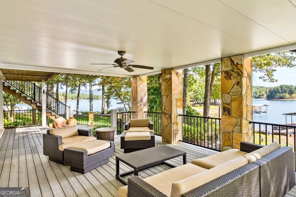 1370 Heathers Cove CIR Hiawassee, GA 30546