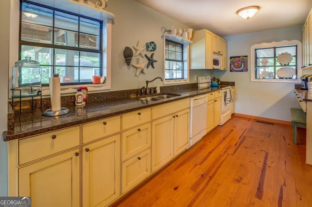 393 Templeton CIR Mansfield, GA 30055