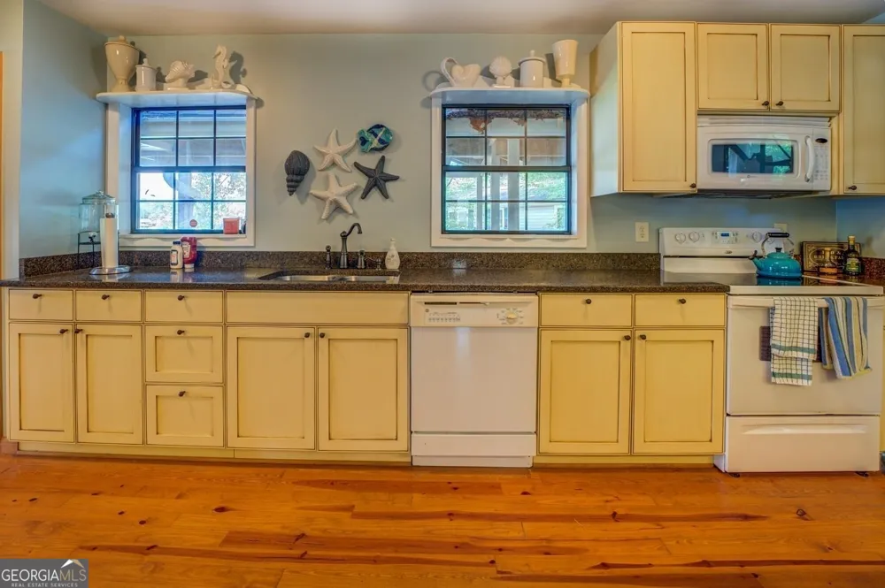393 Templeton CIR Mansfield, GA 30055