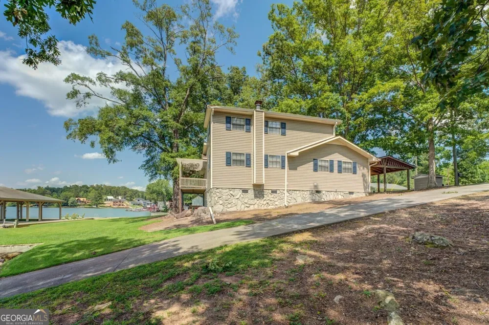 393 Templeton CIR Mansfield, GA 30055