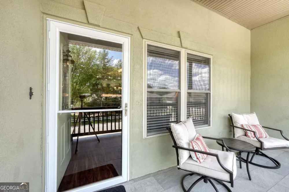 1647E Lakeview DR Young Harris, GA 30582
