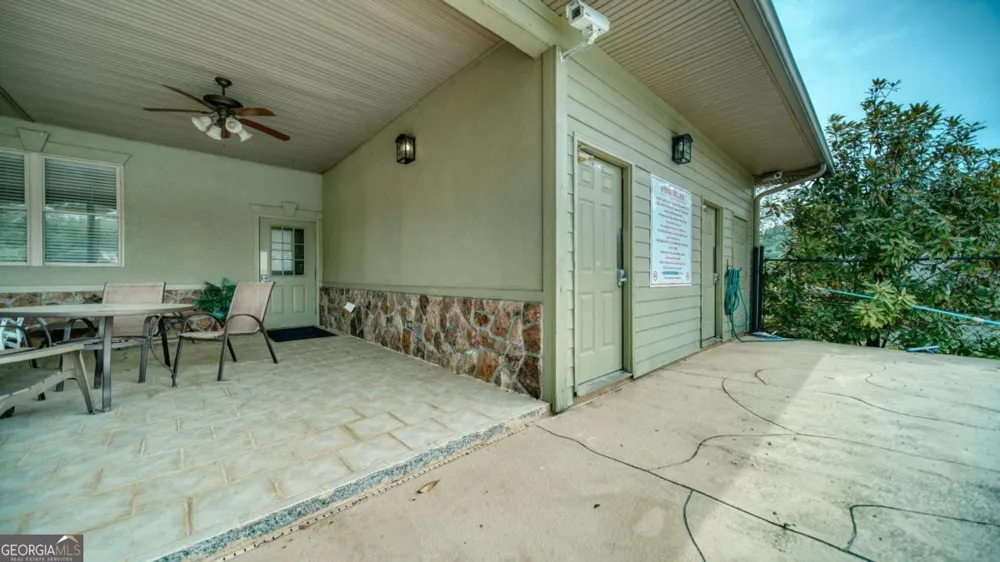 1647E Lakeview DR Young Harris, GA 30582