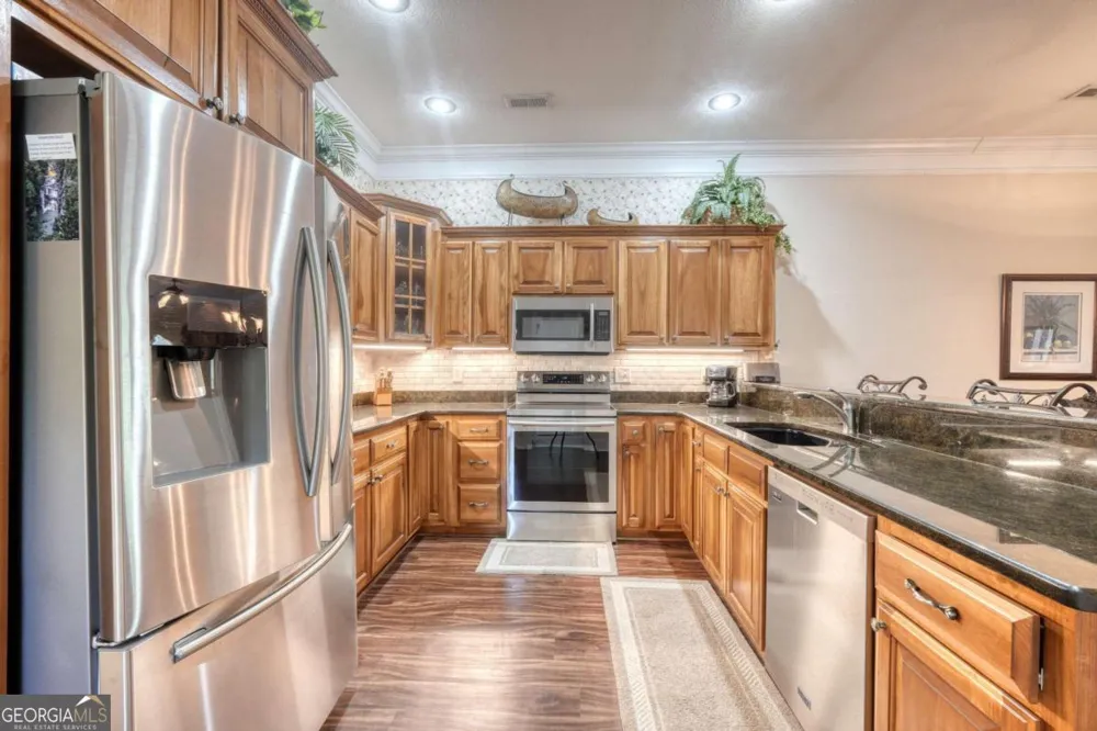 1647E Lakeview DR Young Harris, GA 30582