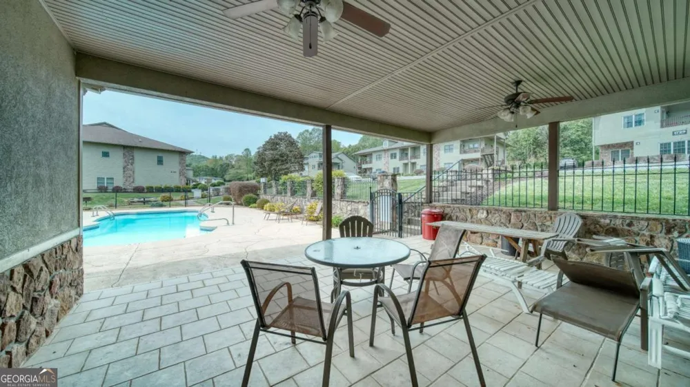 1647E Lakeview DR Young Harris, GA 30582