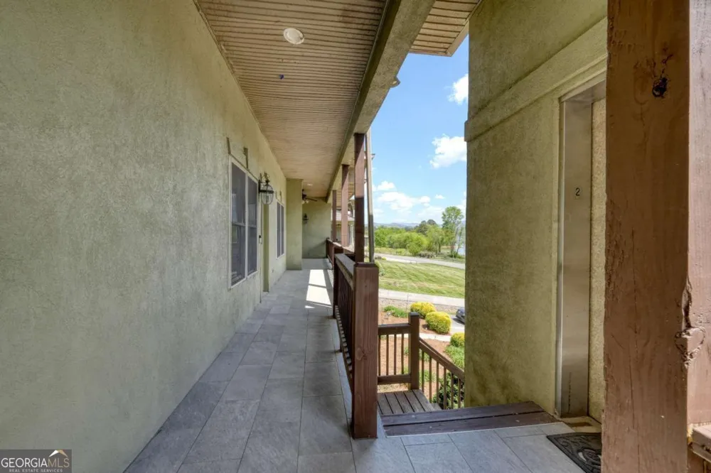 1647E Lakeview DR Young Harris, GA 30582