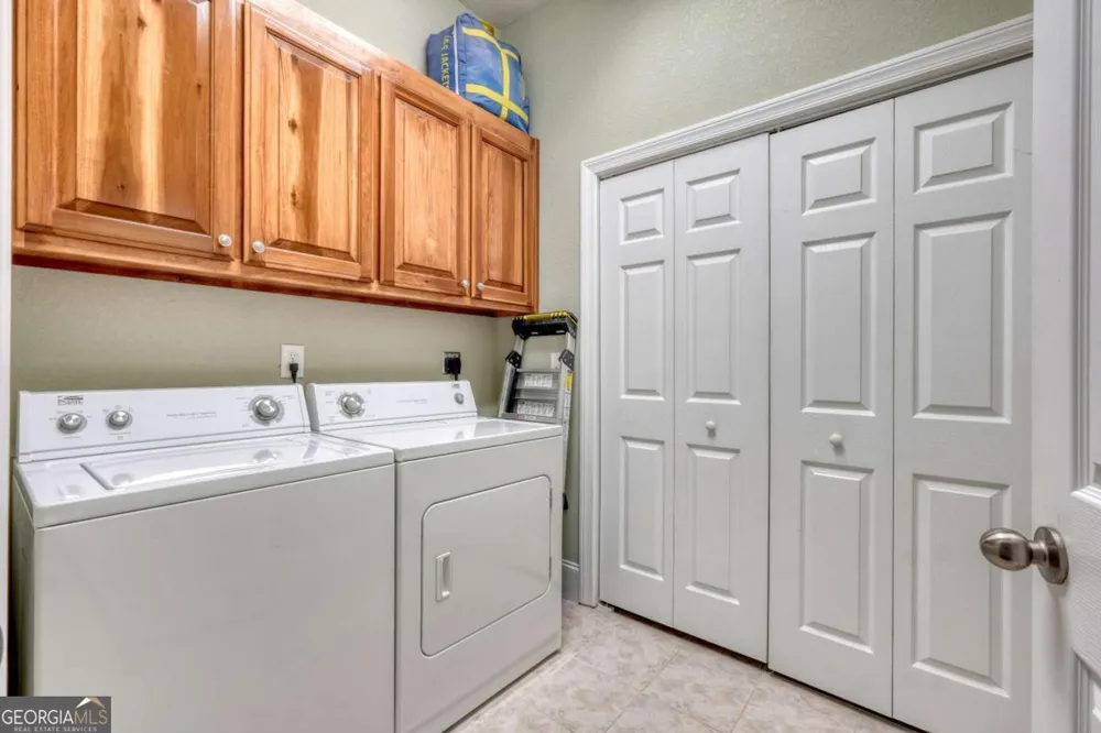 1647E Lakeview DR Young Harris, GA 30582