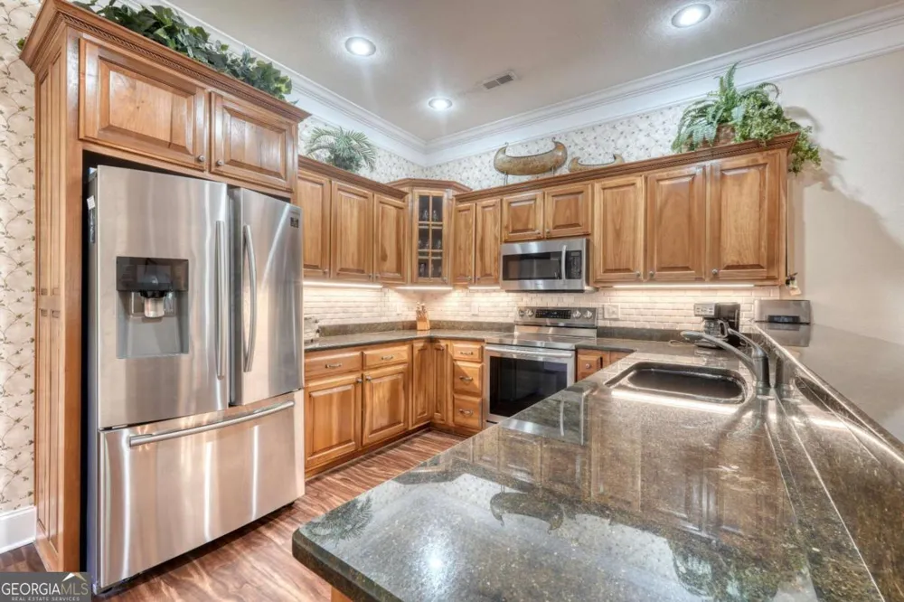 1647E Lakeview DR Young Harris, GA 30582