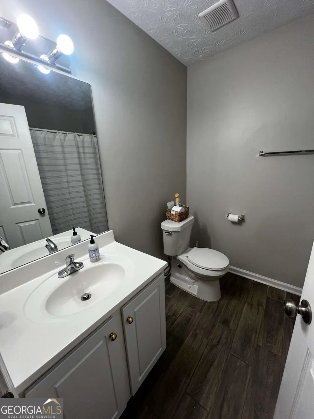 7235 Hummingbird LN Winston, GA 30187