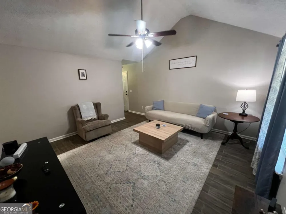 7235 Hummingbird LN Winston, GA 30187