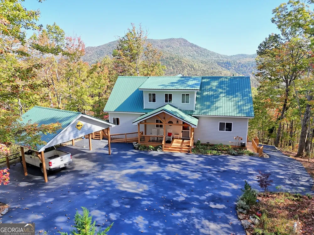 557 Walnut Grove LN Tiger, GA 30576