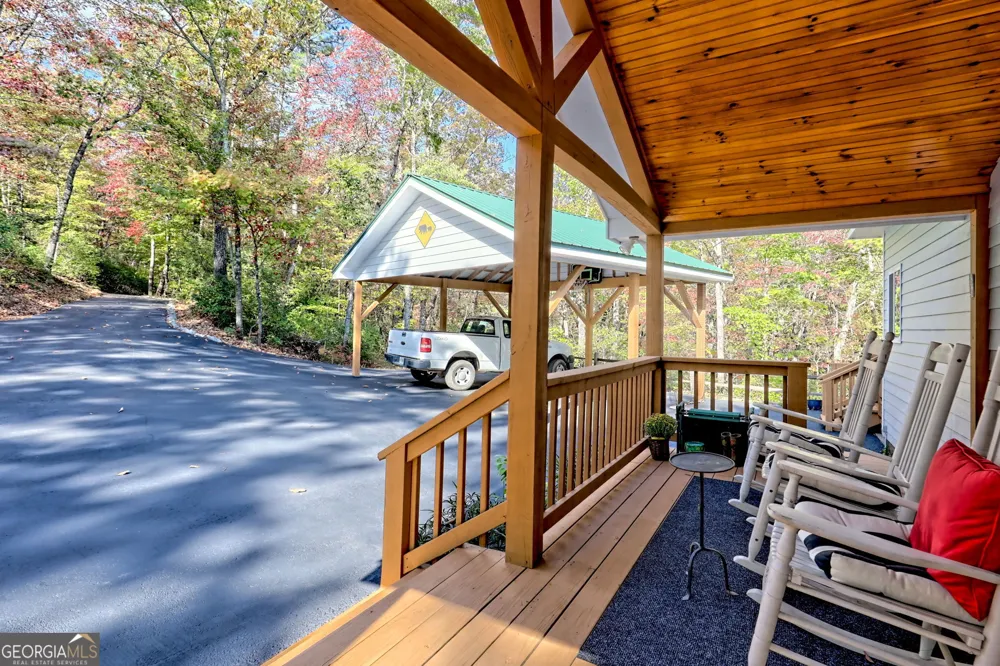 557 Walnut Grove LN Tiger, GA 30576