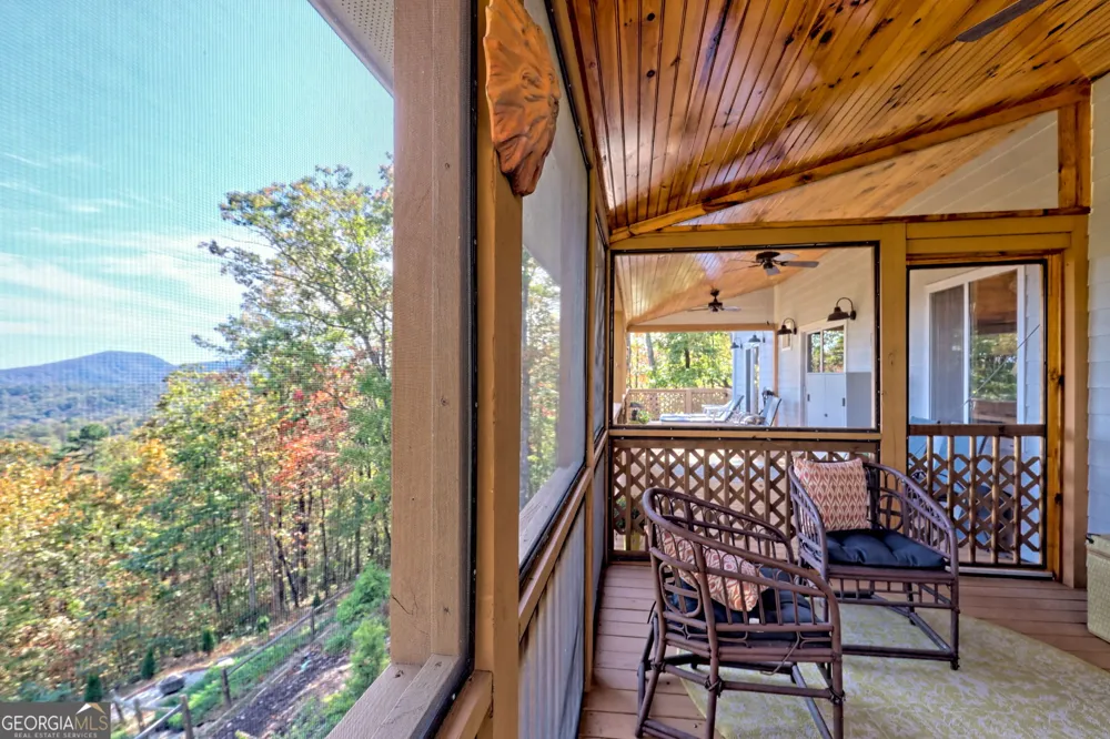 557 Walnut Grove LN Tiger, GA 30576