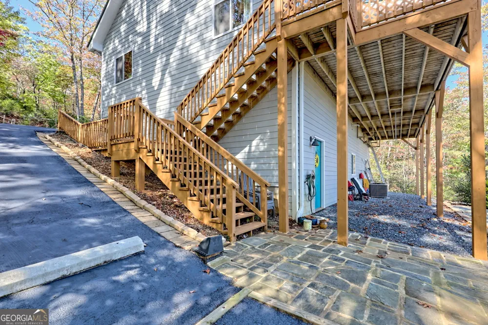 557 Walnut Grove LN Tiger, GA 30576