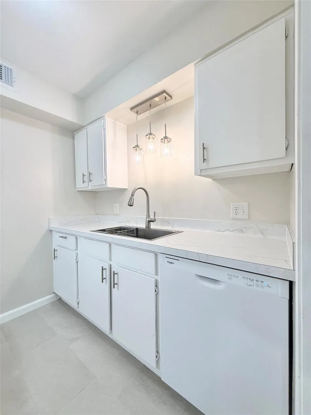 130 Oyster Creek Drive #19 Lake Jackson, TX 77566
