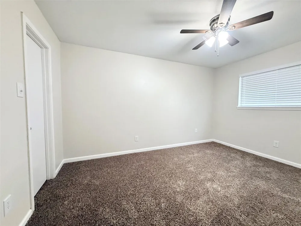 130 Oyster Creek Drive #19 Lake Jackson, TX 77566