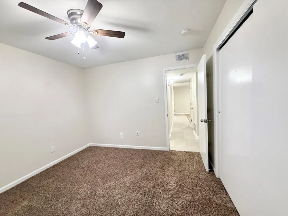 130 Oyster Creek Drive #19 Lake Jackson, TX 77566