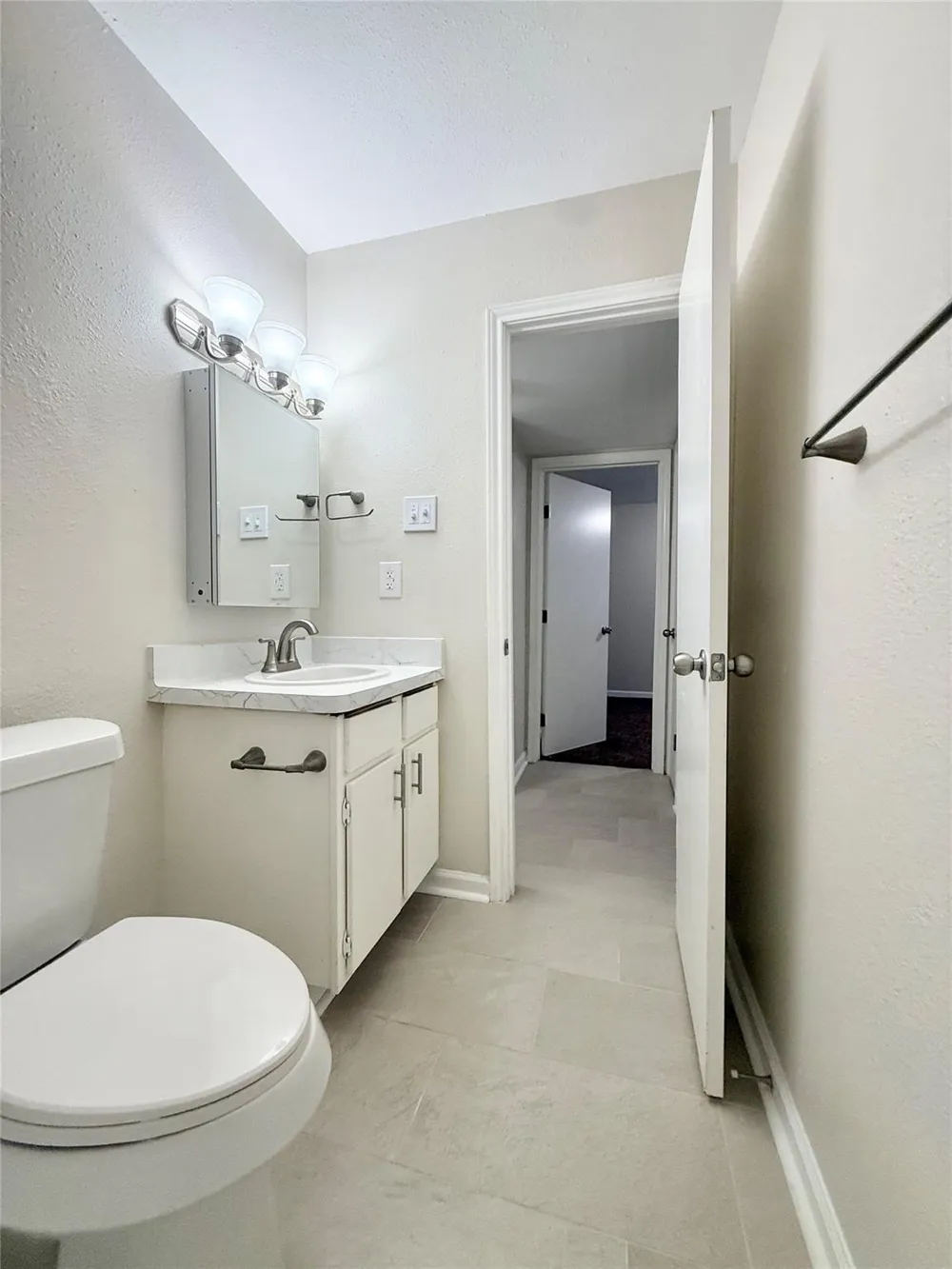 130 Oyster Creek Drive #19 Lake Jackson, TX 77566